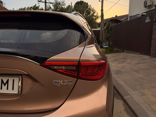 Infiniti QX30 - зображення 4