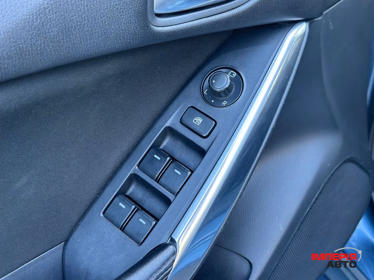 Mazda 6 - фото 12