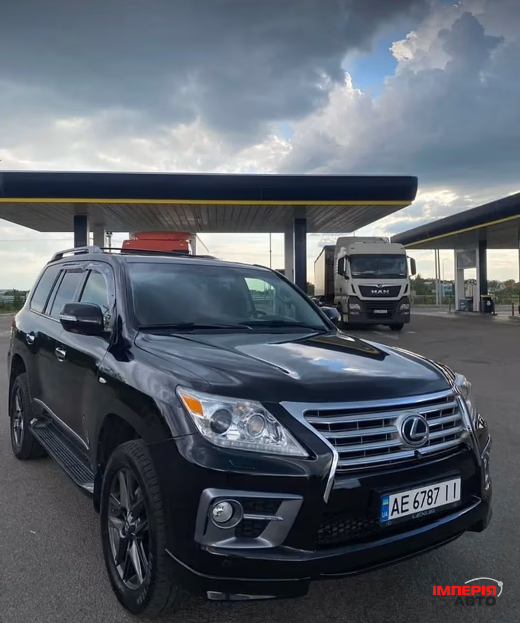 Lexus LX - фото 2