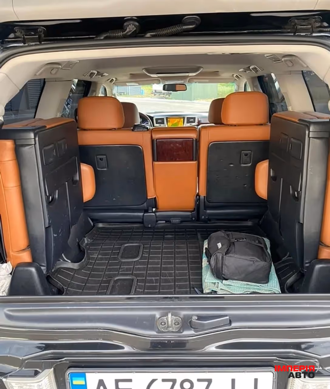 Lexus LX - фото 9