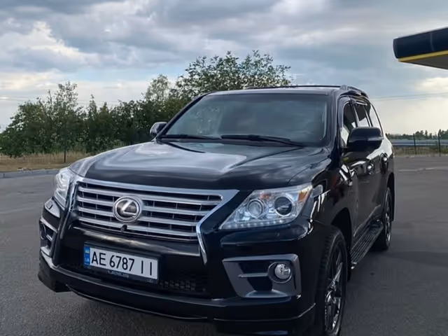 Lexus LX - зображення 1