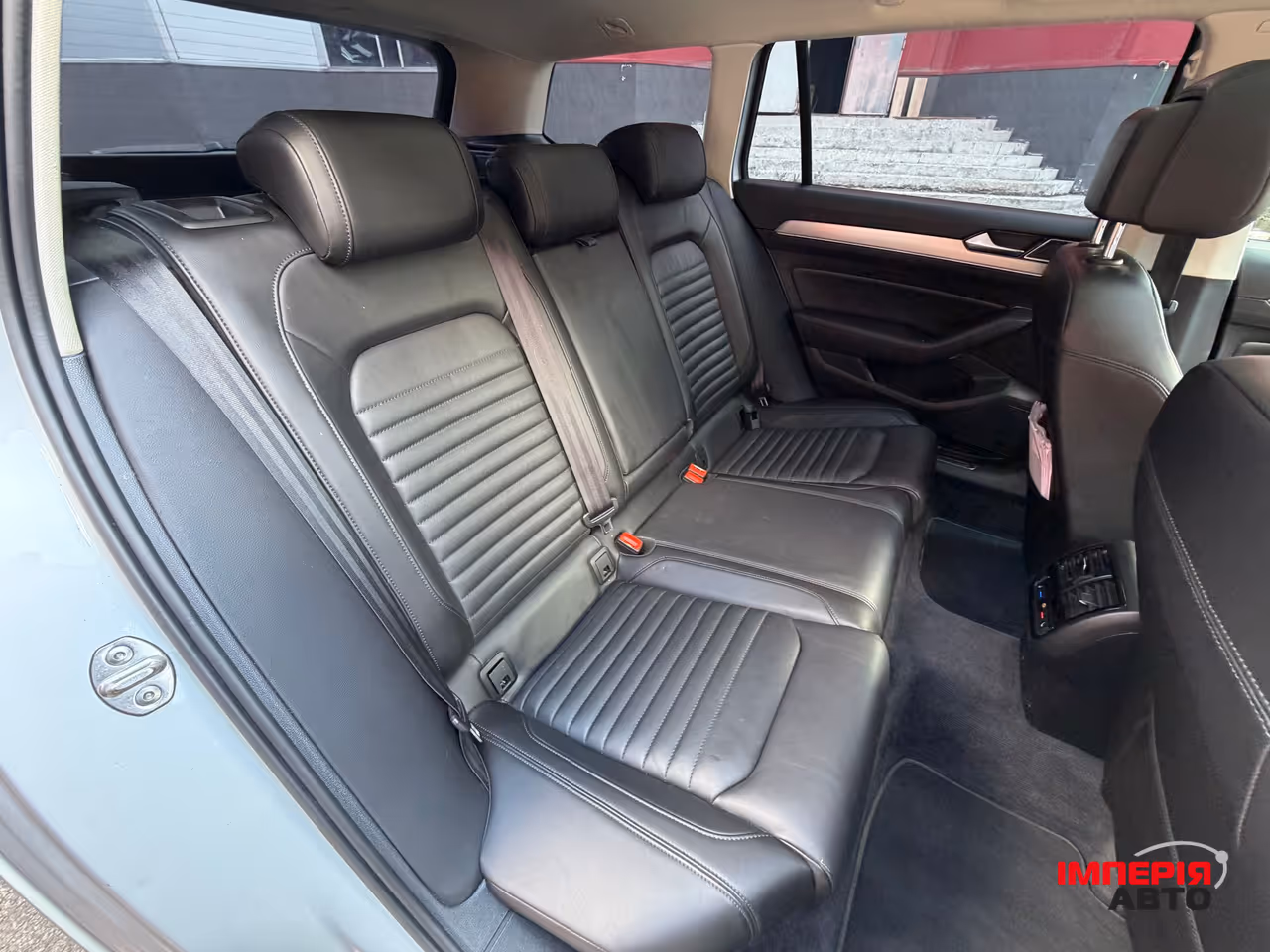 Volkswagen Passat - фото 22