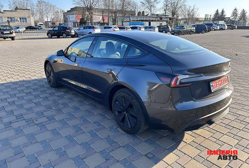 Tesla Model 3 - фото 7