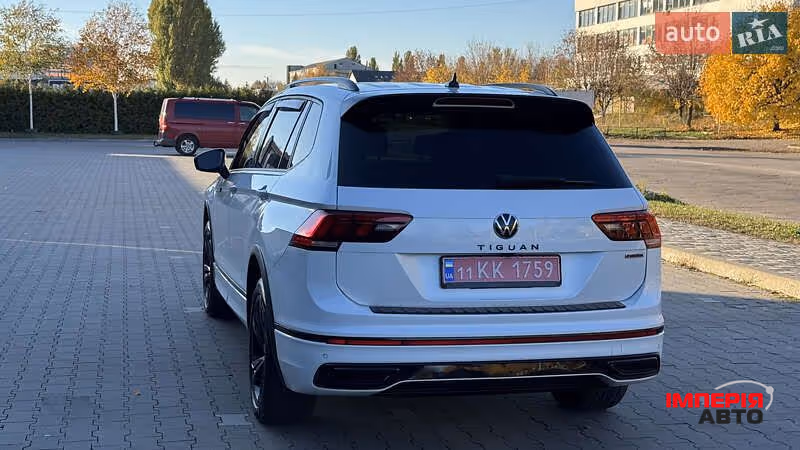 Volkswagen Tiguan - фото 10