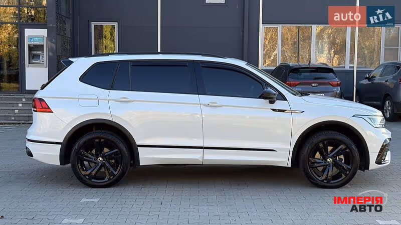 Volkswagen Tiguan - фото 15