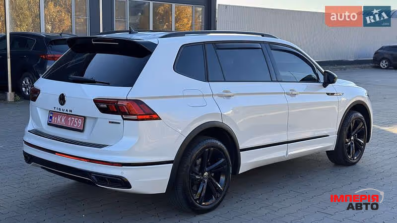 Volkswagen Tiguan - фото 13