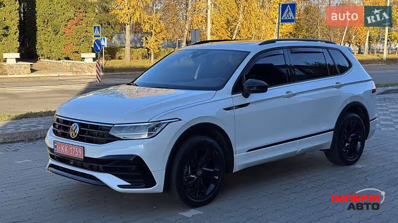 Volkswagen Tiguan - фото 4