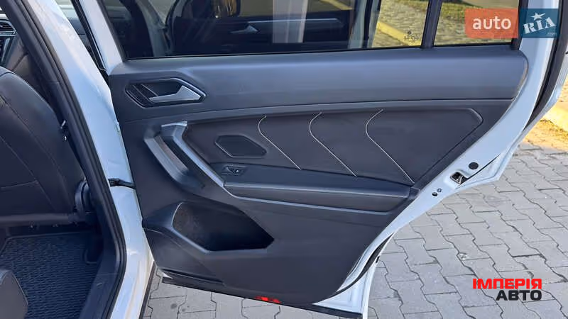Volkswagen Tiguan - фото 24