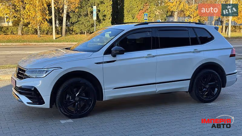 Volkswagen Tiguan - фото 5