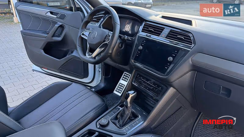 Volkswagen Tiguan - фото 20