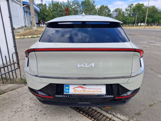 Kia EV6 - зображення 2