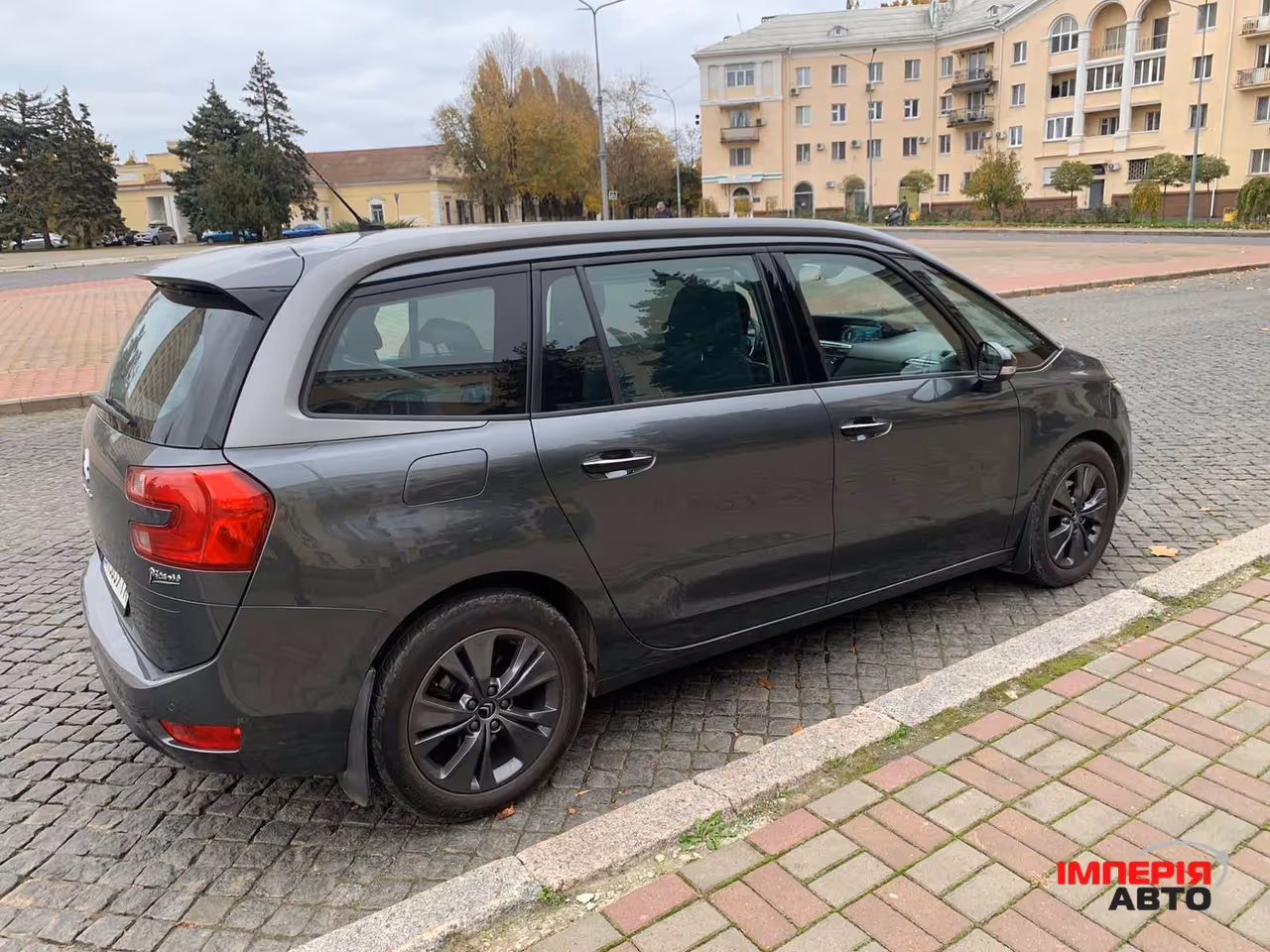 Citroen C4 Picasso - фото 9