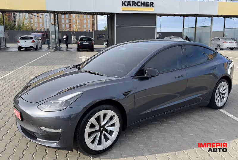 Tesla Model 3 - фото 7
