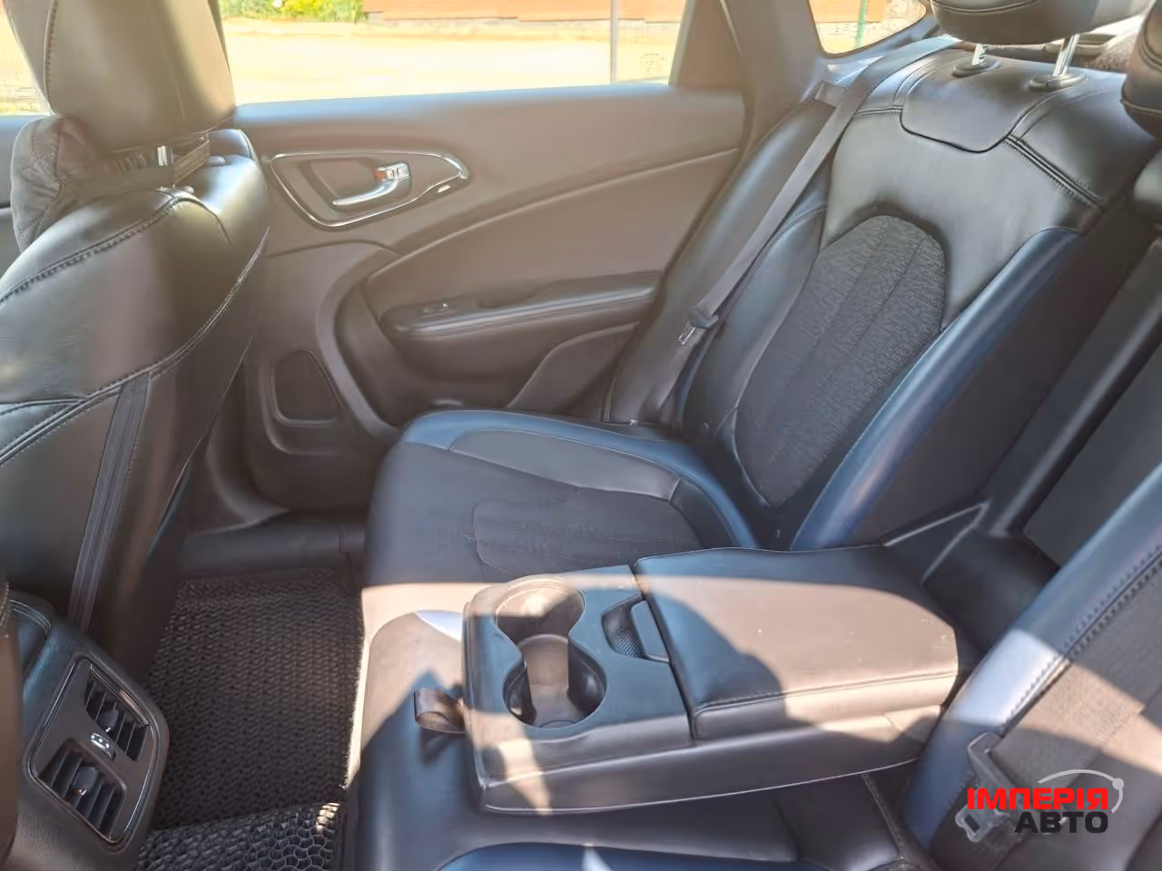 Chrysler 200 - фото 40