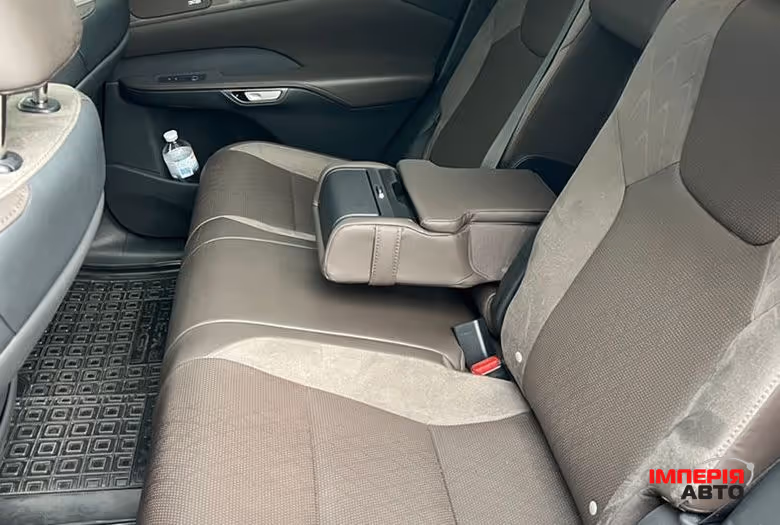 Lexus RX - фото 17