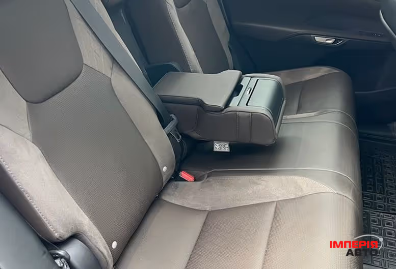 Lexus RX - фото 16
