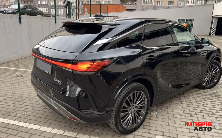 Lexus RX - фото 9