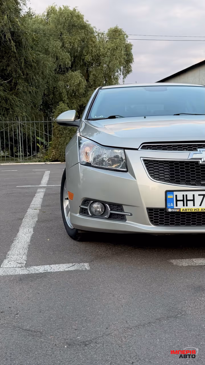 Chevrolet Cruze - фото 7