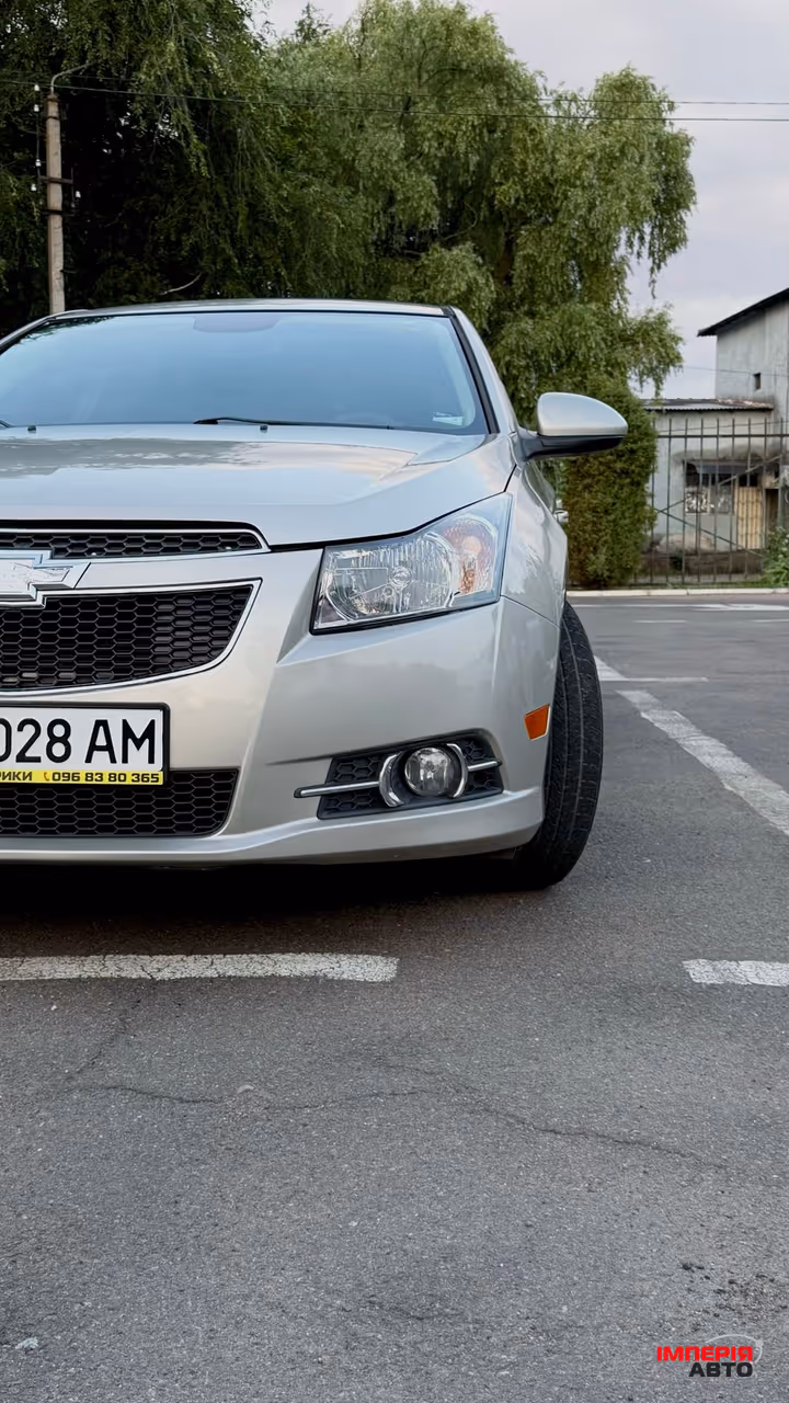 Chevrolet Cruze - фото 1