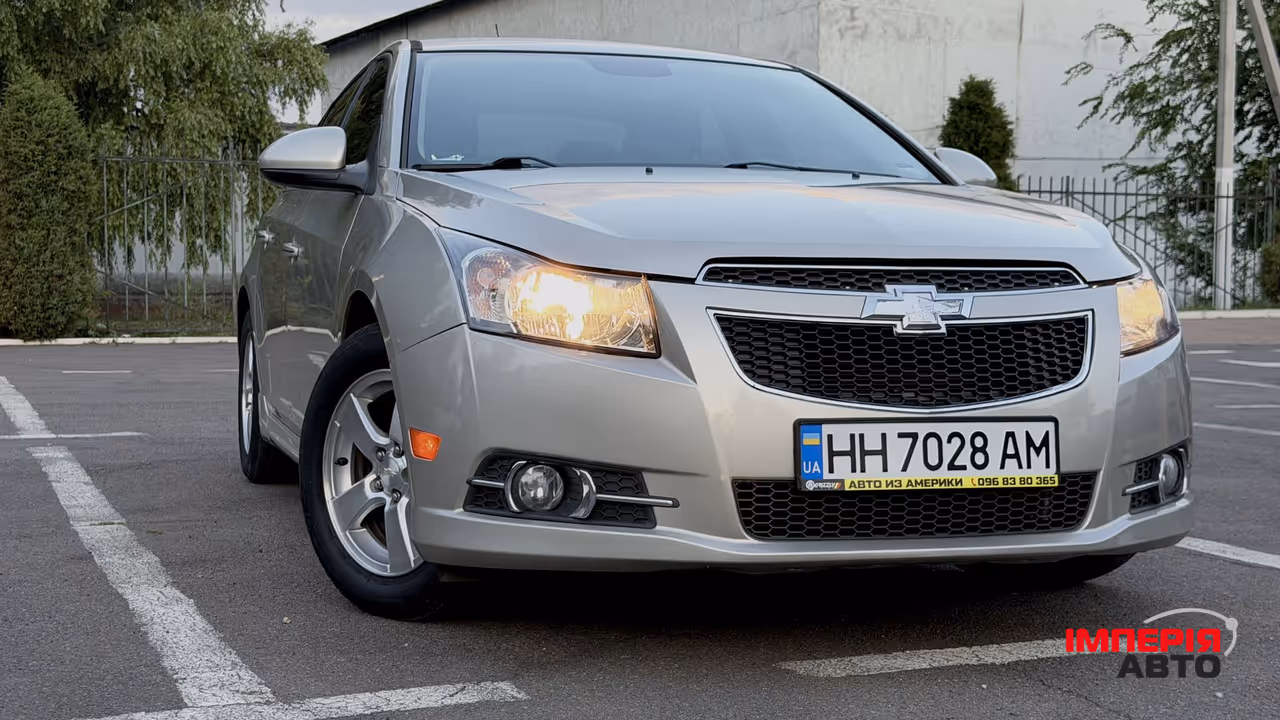 Chevrolet Cruze - фото 8