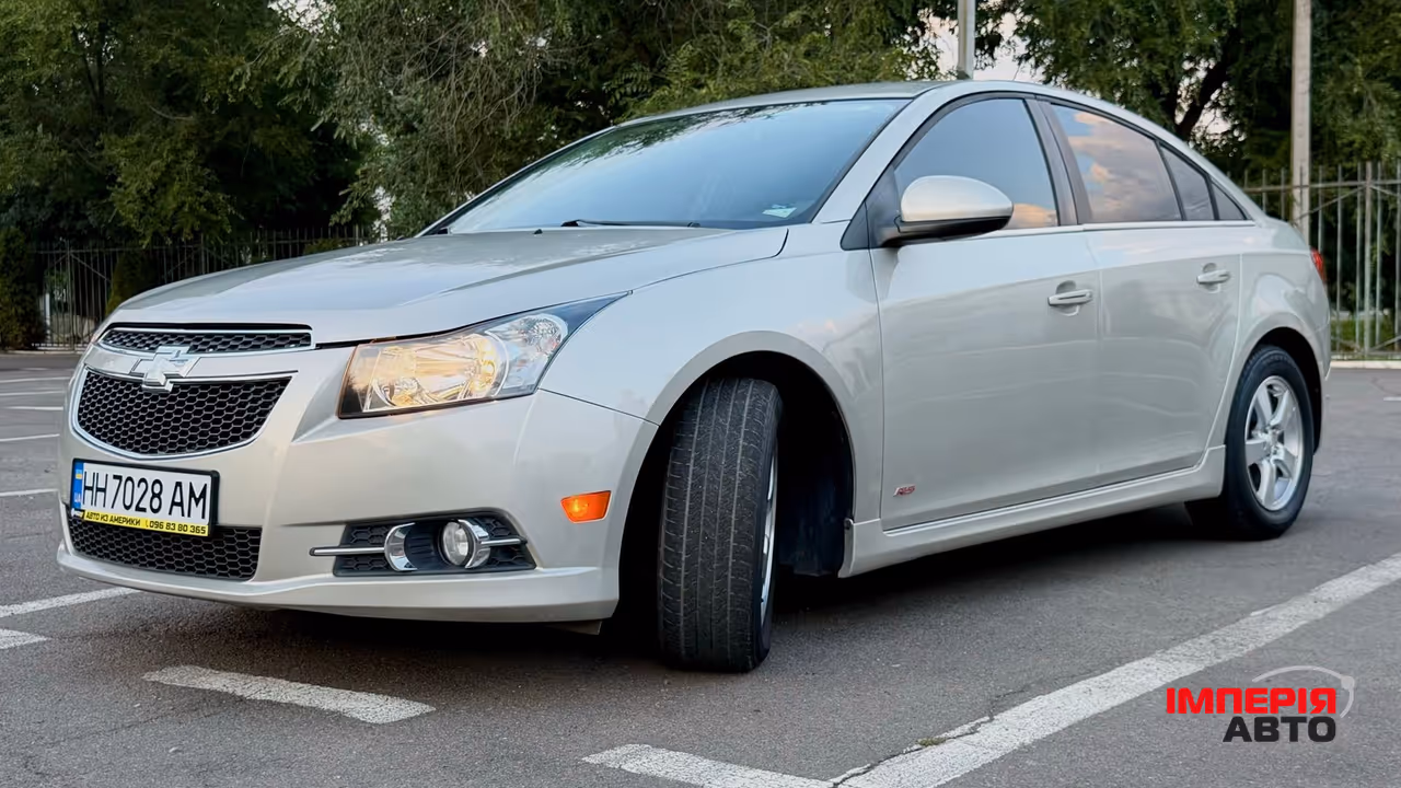 Chevrolet Cruze - фото 9