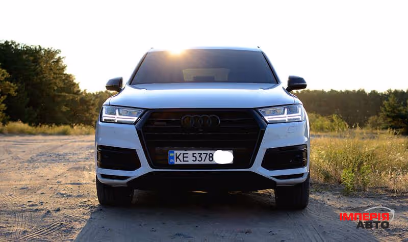 Audi Q7 - фото 1