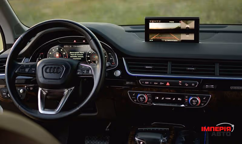 Audi Q7 - фото 7