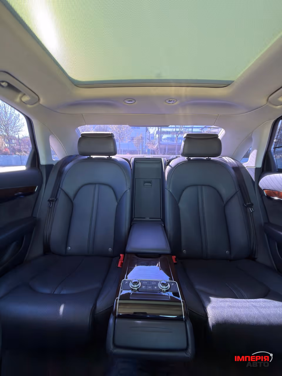 Audi A8 - фото 17