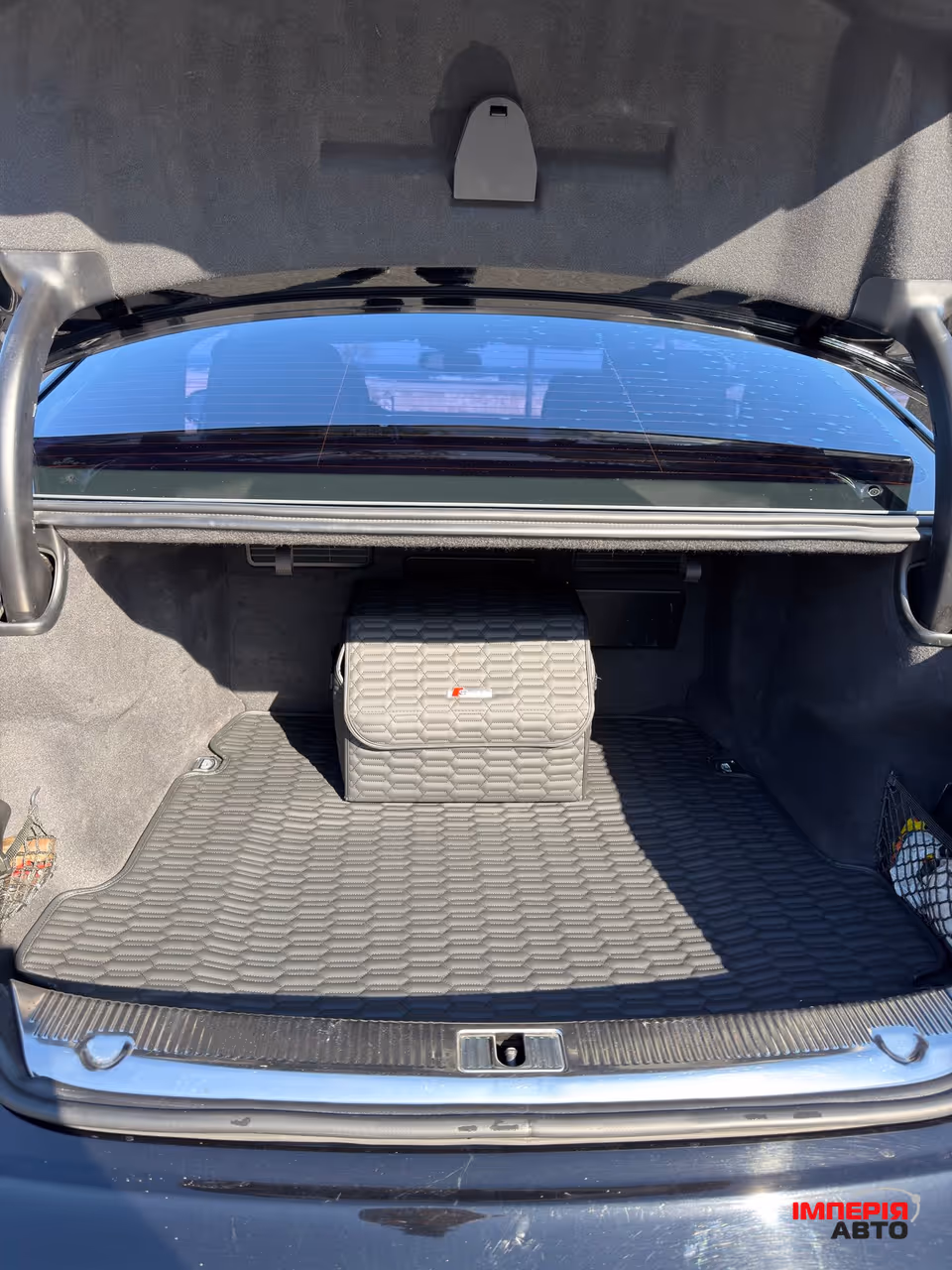 Audi A8 - фото 9