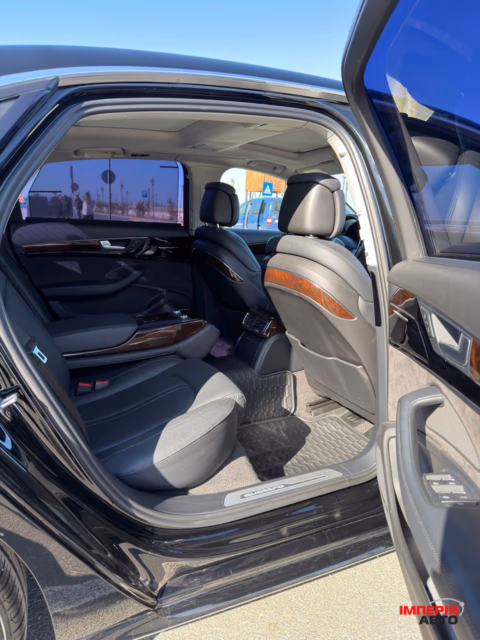 Audi A8 - фото 16
