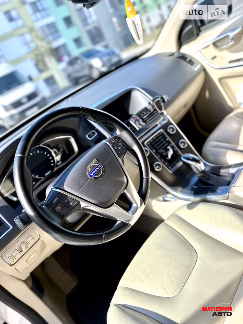 Volvo XC60 - фото 19