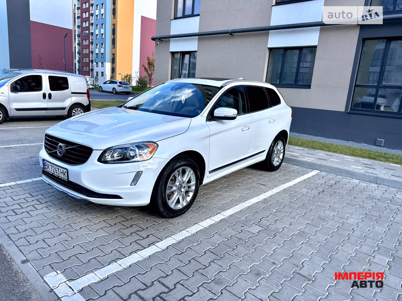 Volvo XC60 - фото 25