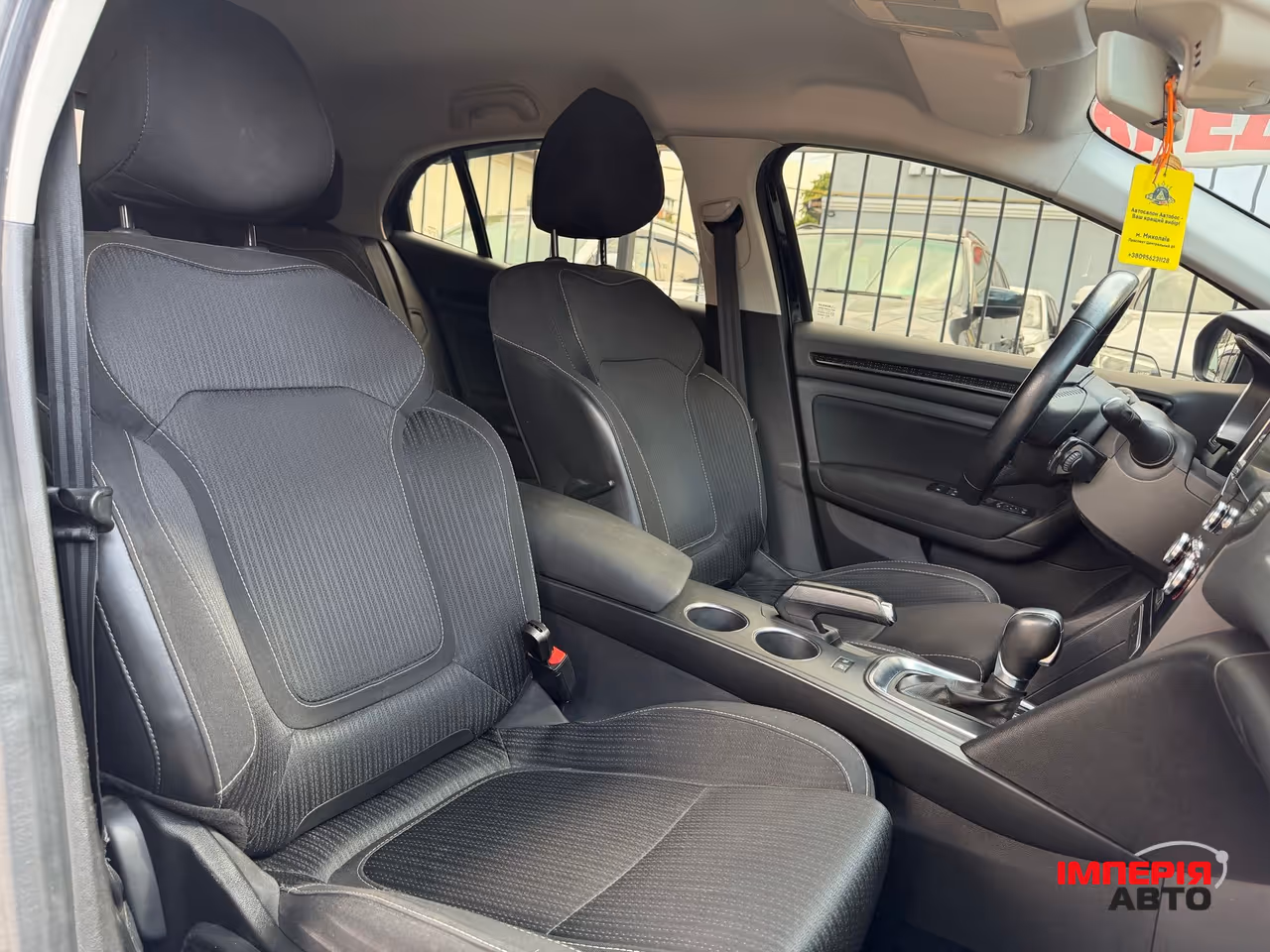 Renault Megane - фото 9