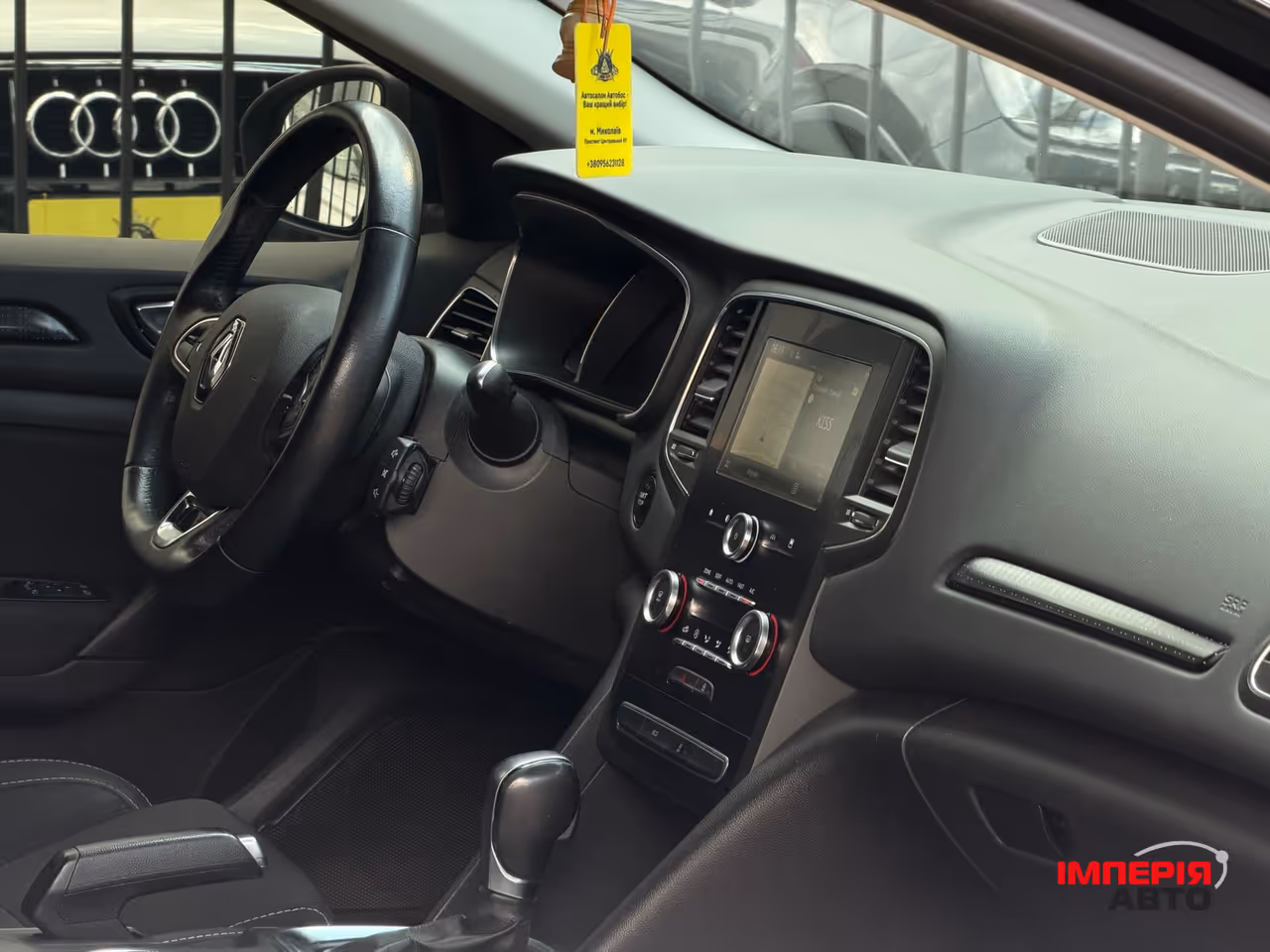 Renault Megane - фото 8