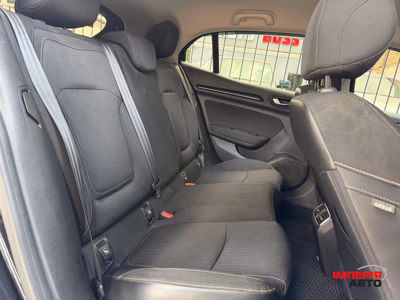 Renault Megane - фото 10