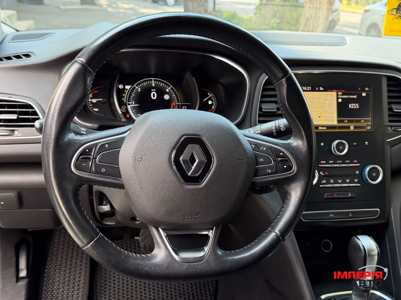 Renault Megane - фото 14
