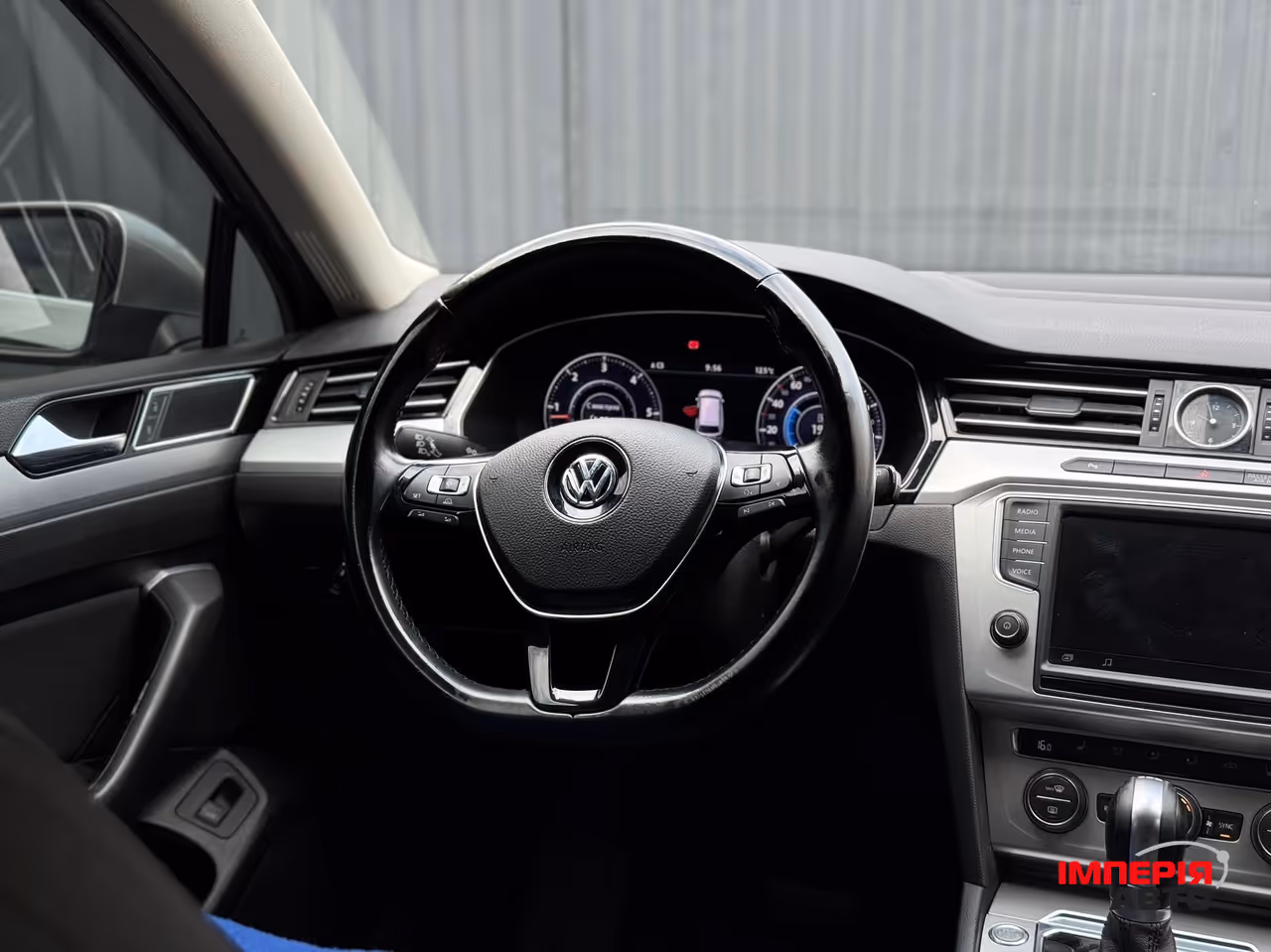 Volkswagen Passat - фото 17