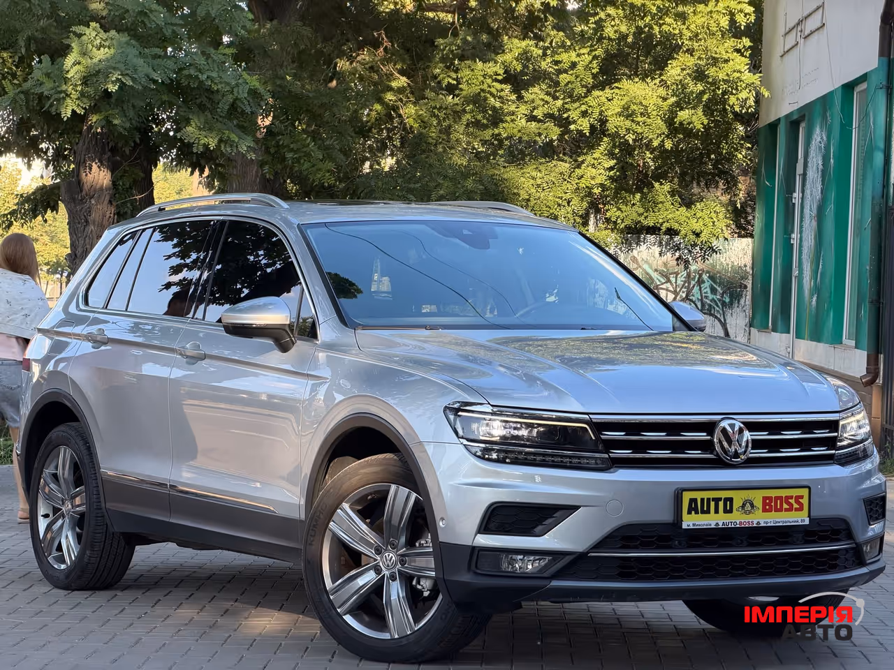 Volkswagen Tiguan - фото 3