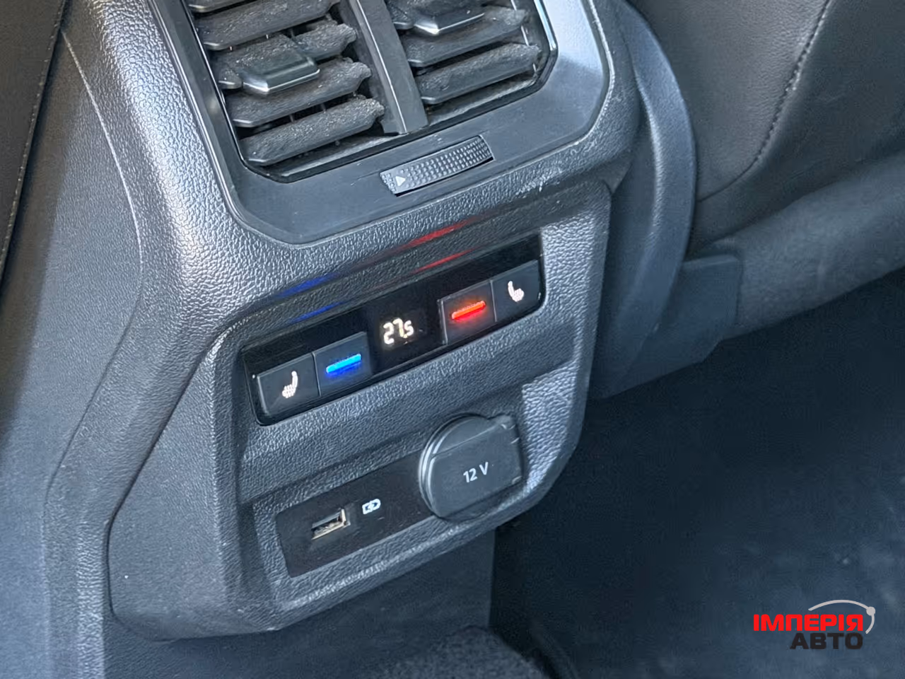 Volkswagen Tiguan - фото 13