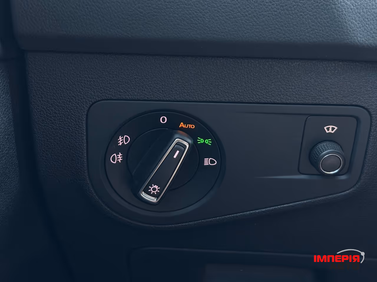 Volkswagen Tiguan - фото 15