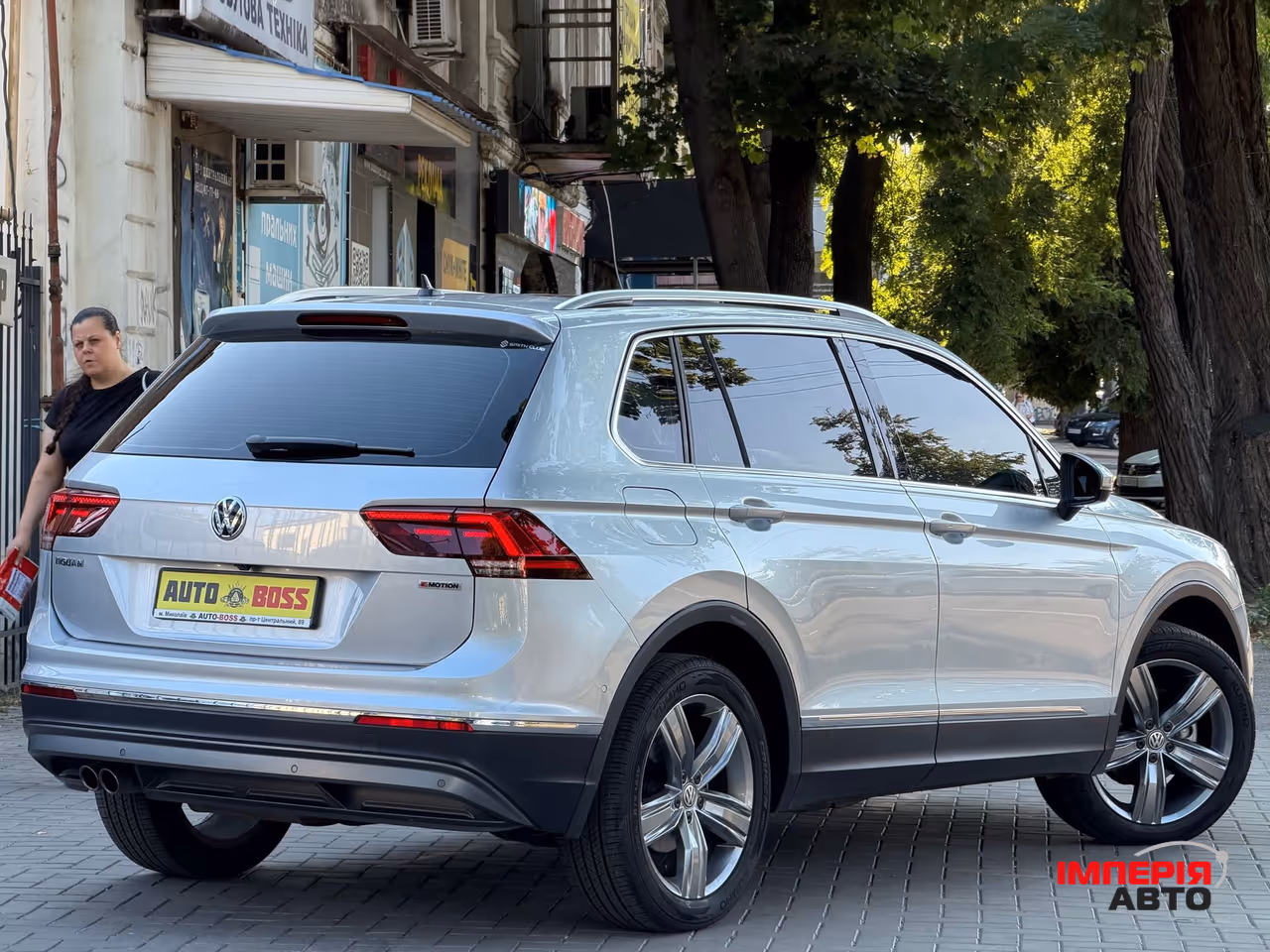 Volkswagen Tiguan - фото 5