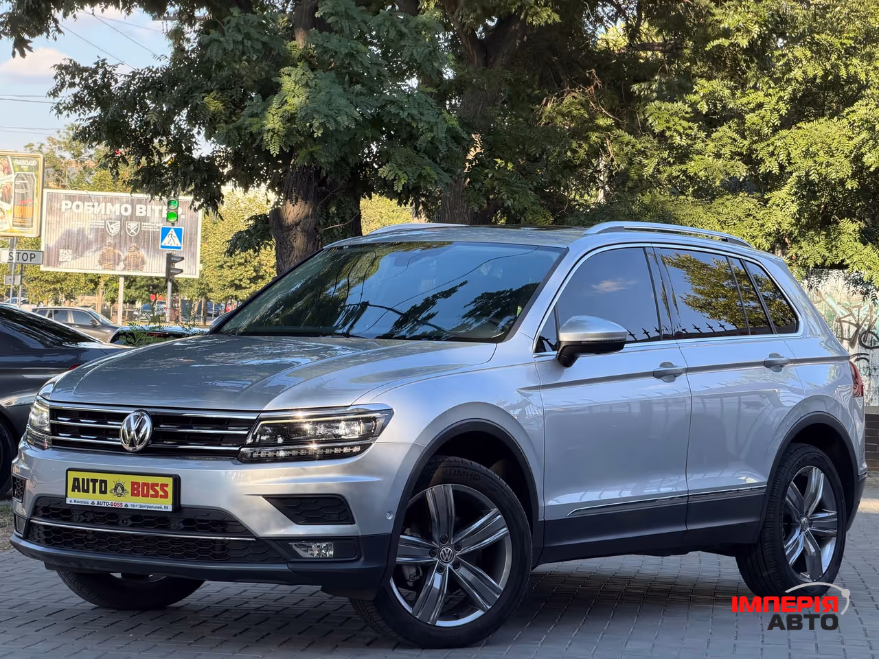 Volkswagen Tiguan - фото 1