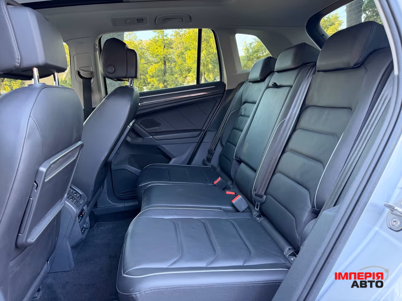 Volkswagen Tiguan - фото 12