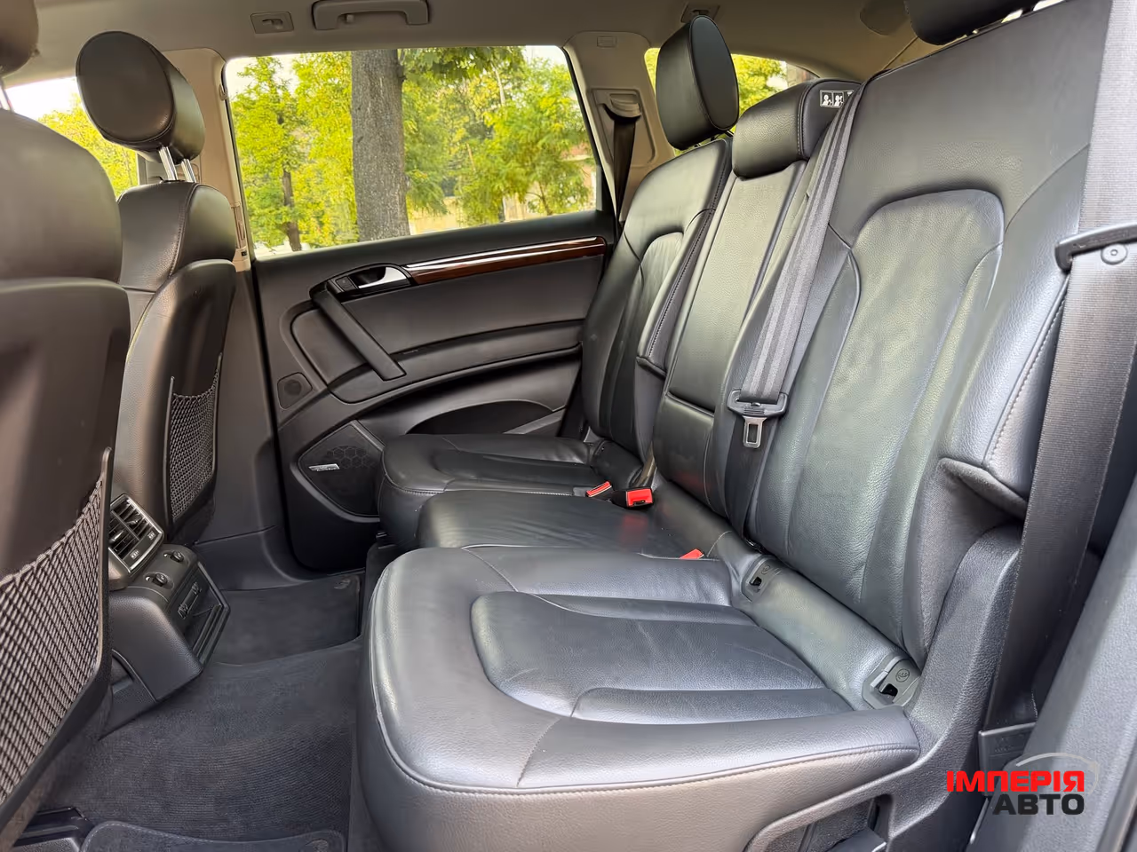 Audi Q7 - фото 12