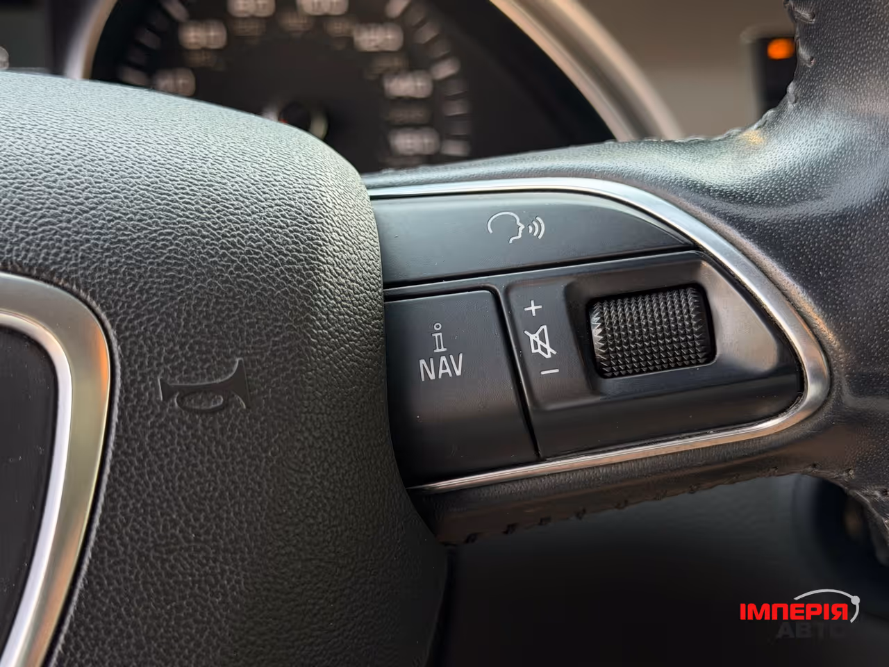 Audi Q7 - фото 20