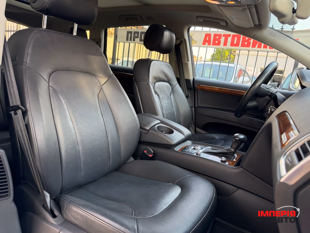 Audi Q7 - фото 10