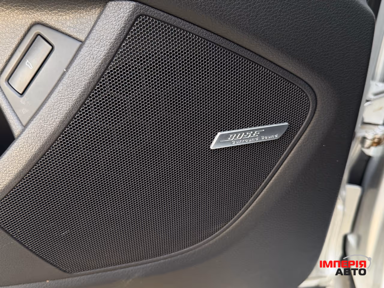 Audi Q7 - фото 16