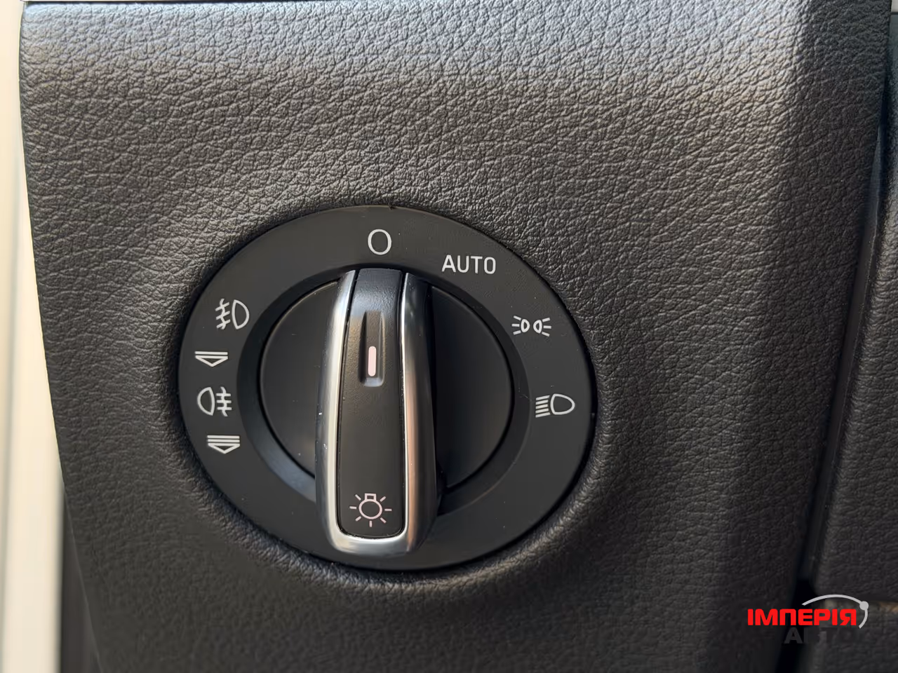 Audi Q7 - фото 18