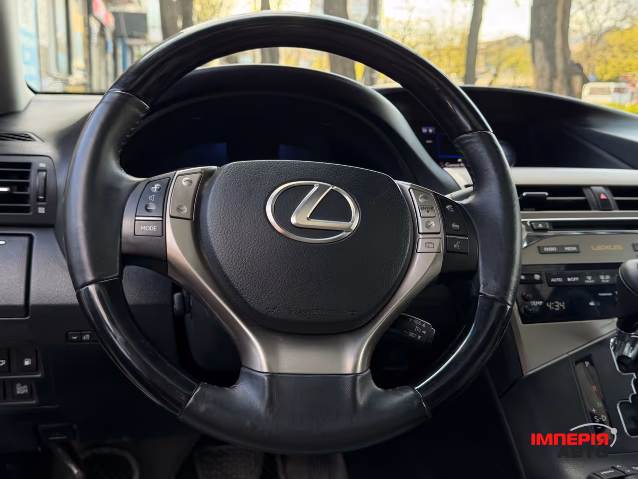 Lexus RX - фото 16