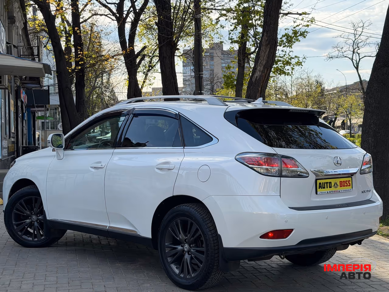 Lexus RX - фото 4